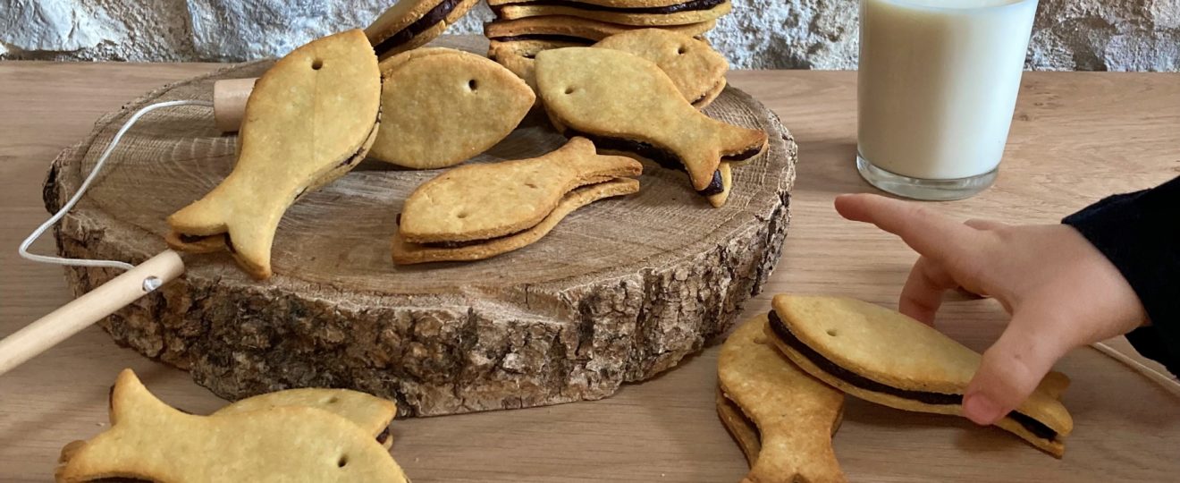 Biscuits poissons fourrés au chocolat