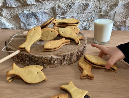 Biscuits poissons fourrés au chocolat