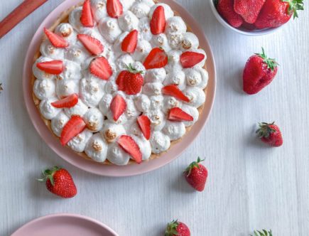 Tarte fraise rhubarbe meringuée