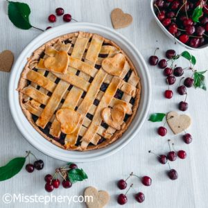 Cherry pie ~ tarte aux cerises sans gluten ni lactose