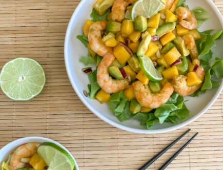 Salade d'avocat, mangue et crevettes